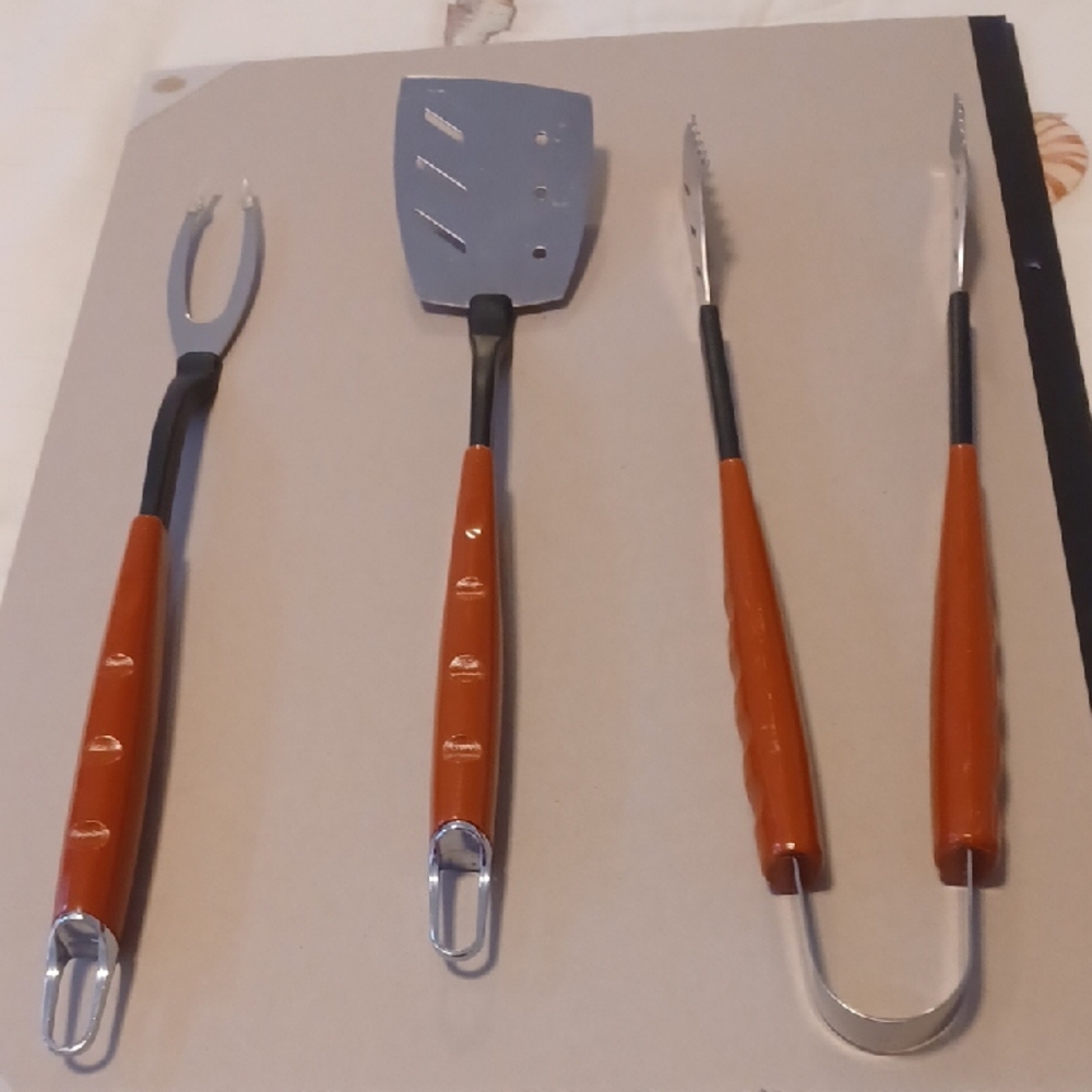 NEW Set of BBQ Grilling Tools with Brown Handles